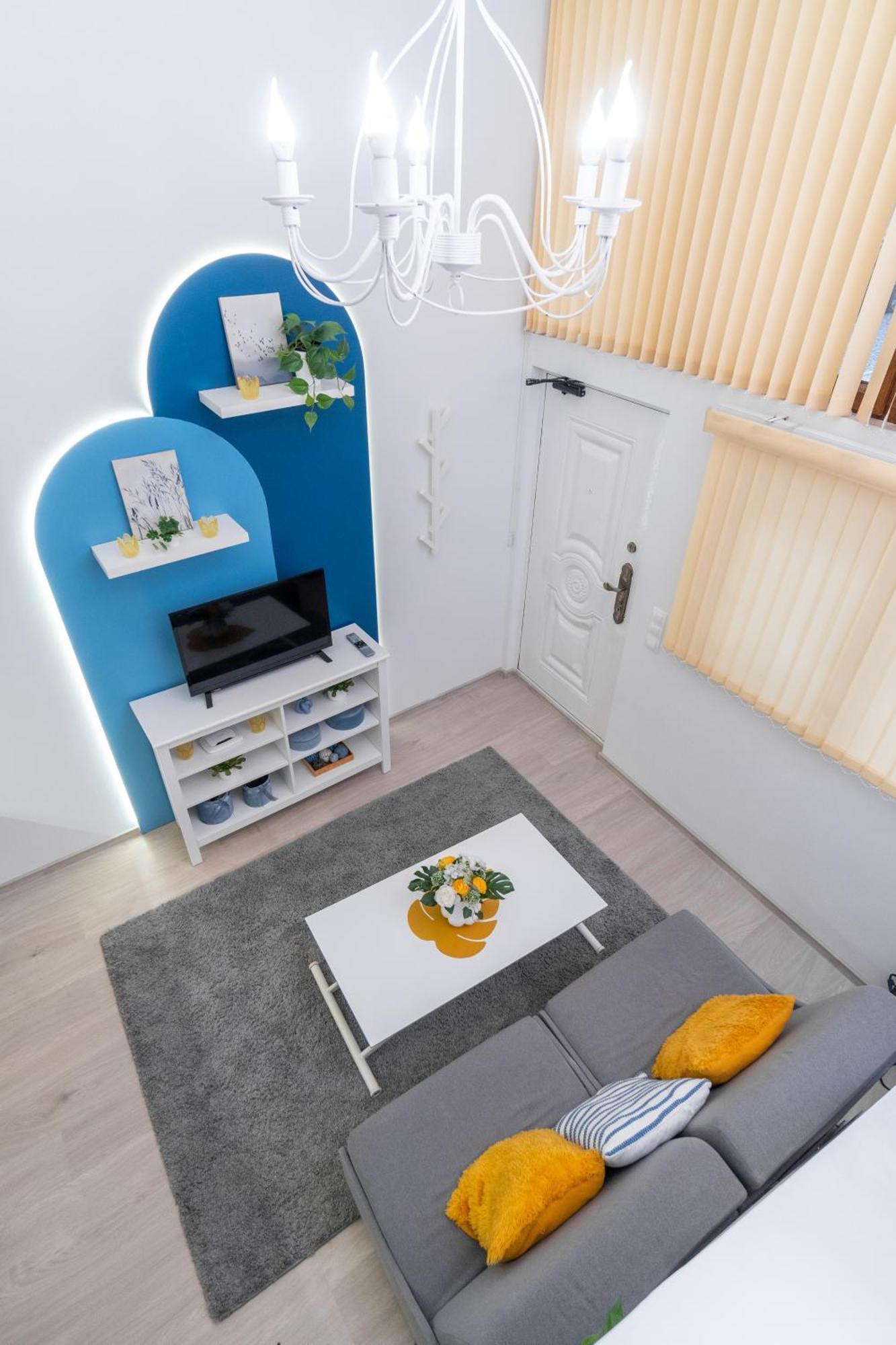 Apartment Deja Blue Old Center Studio.
